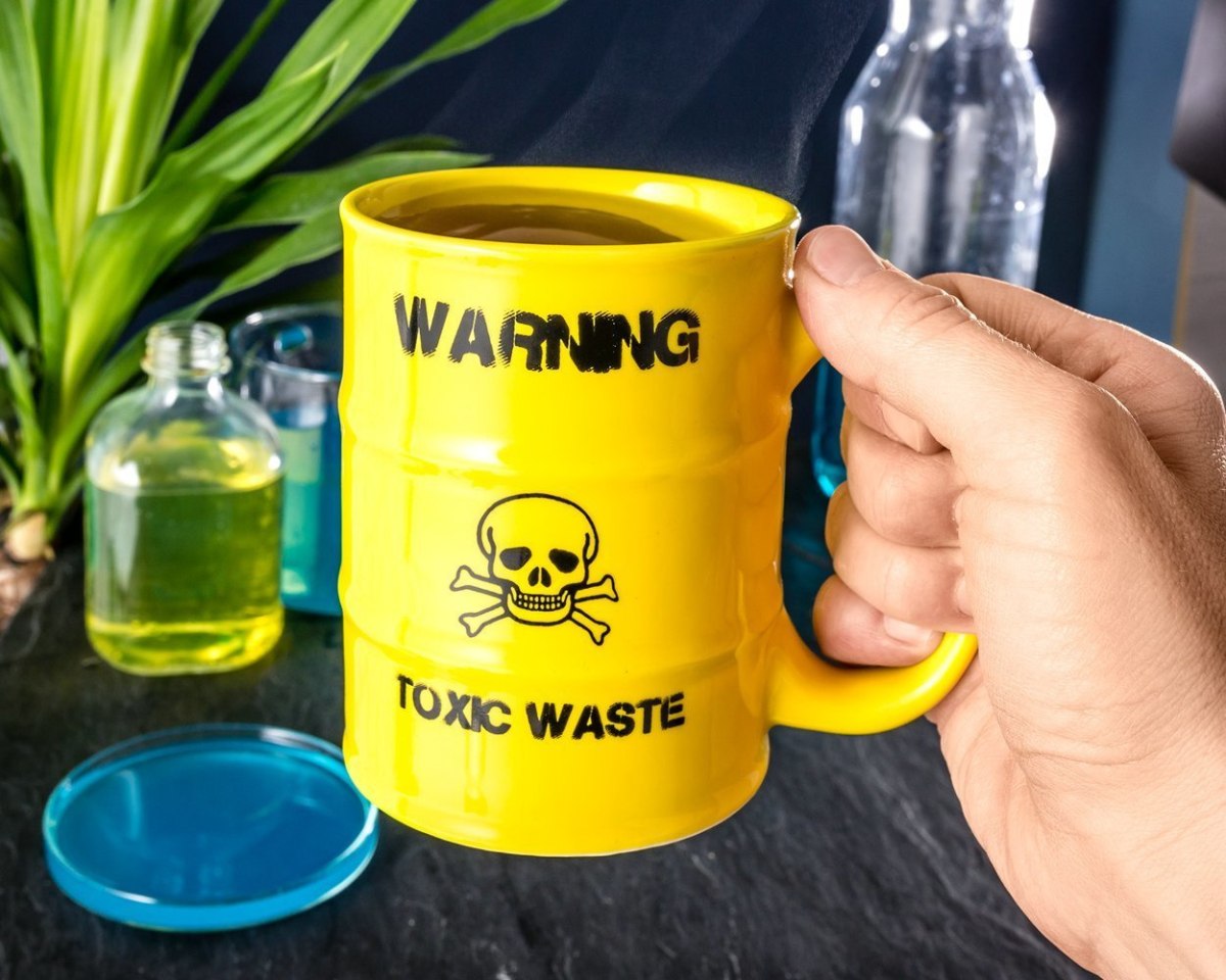 Kubek TOXIC WASTE Kubek TOXIC WASTE