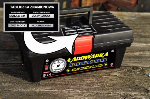 Ładowarka ŚWIATŁOWÓDOWA - opakowanie na alkohol Ładowarka ŚWIATŁOWÓDOWA - opakowanie na alkohol