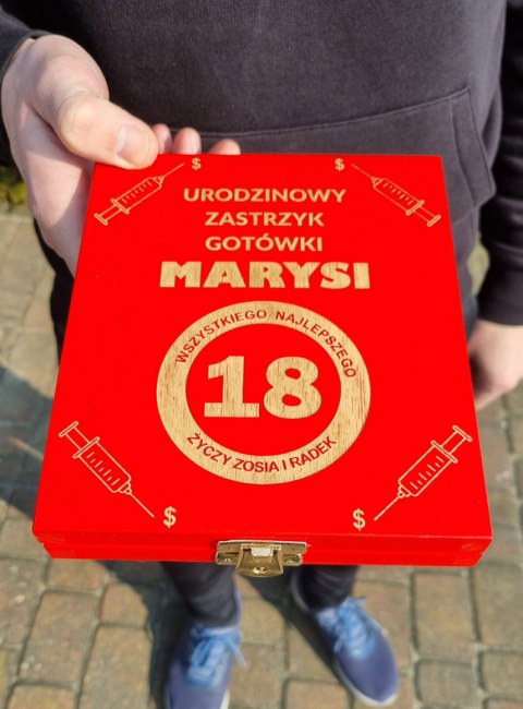 Pudełko na pieniądze z grawerem - zastrzyk gotówki na urodziny Pudełko na pieniądze z grawerem - zastrzyk gotówki na urodziny