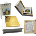 Biblia na Komunię w Ozdobnym Pudełku z Grawerem - Pamiątka Pierwszej Komunii Świętej Prezent na Komunię Biblia na Komunię w Ozdobnym Pudełku z Grawerem - Pamiątka Pierwszej Komunii Świętej Prezent na Komunię