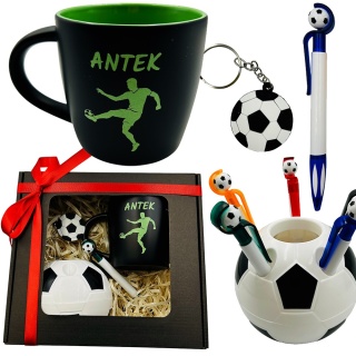 Zestaw Prezent dla Piłkarza Chłopca 4 5 6 7 8 9 10 lat na Święta Urodziny - Kubek Personalizowany Przybornik Długopis Brelok