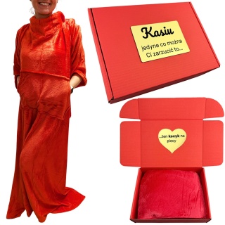 Koc z Rękawami w Ozdobnym Pudełku- Prezent dla Żony Dziewczyny Niej na Walentynki Święta Urodziny