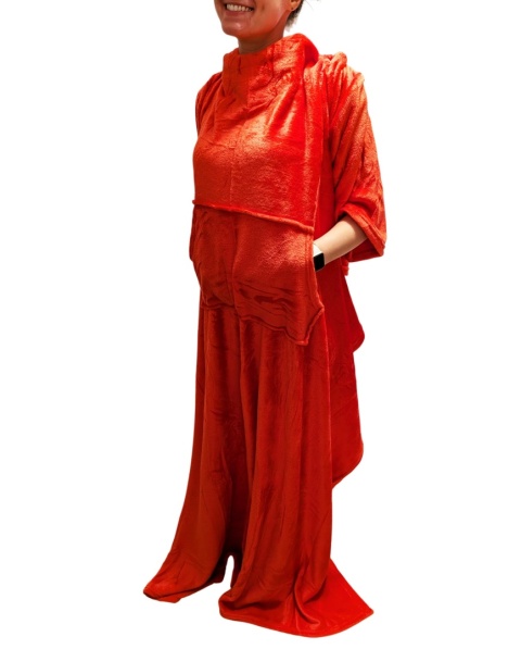 Koc z Rękawami w Ozdobnym Pudełku- Prezent dla Żony Dziewczyny Niej na Walentynki Święta Urodziny