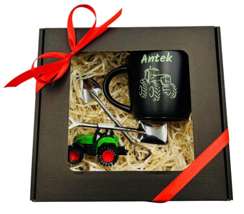 Zestaw Prezent dla Małego Rolnika Chłopca Syna Brata na Święta Urodziny - Kubek + Traktorek + Łyżeczki