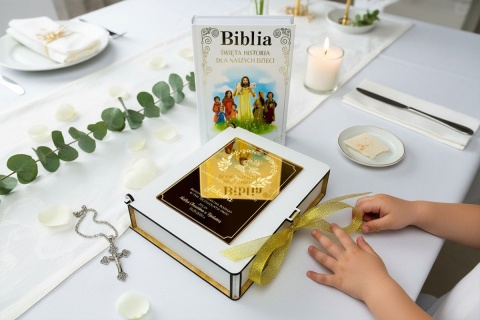 Biblia na Komunię w Pudełku z Grawerem - Prezent na Komunię Pamiątka Pierwszej Komunii Świętej