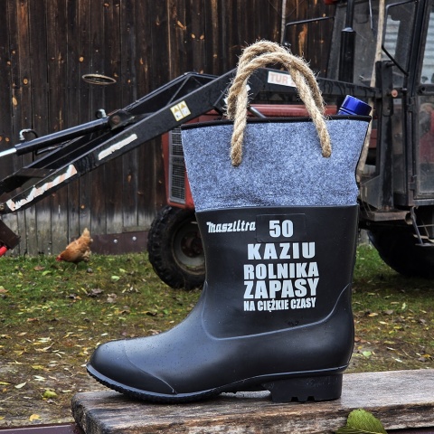 Gumofilc na Flaszkę Maszlitra dla Rolnika - Śmieszny Prezent dla Męża Niego Chłopaka na Walentynki Święta Kalosz Gumiak