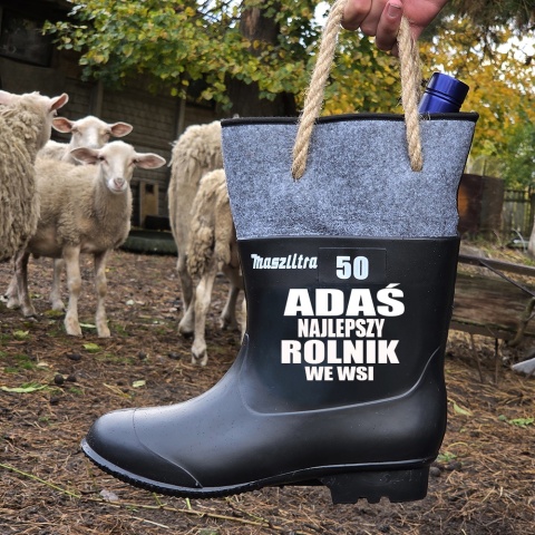 Gumofilc na Flaszkę Maszlitra dla Rolnika - Śmieszny Prezent dla Męża Niego Chłopaka na Walentynki Święta Kalosz Gumiak