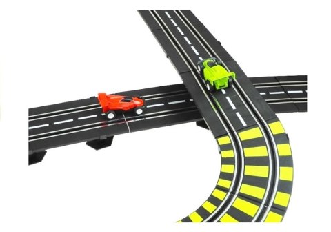 Tor Wyścigowy 11 Metrów + 2 Autka - ZASILACZ Tor Wyścigowy 11 Metrów + 2 Autka - ZASILACZ