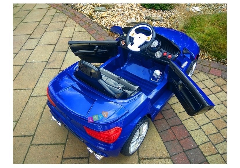 Auto na akumulator BS4 Niebieskie Auto na akumulator BS4 Niebieskie