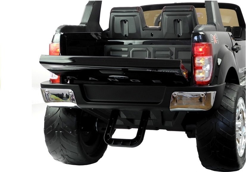 Auto na akumulator Ford Czarny lakierowany 4x4 Auto na akumulator Ford Czarny lakierowany 4x4