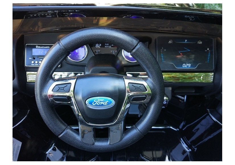 Auto na akumulator Ford Czarny lakierowany 4x4 Auto na akumulator Ford Czarny lakierowany 4x4