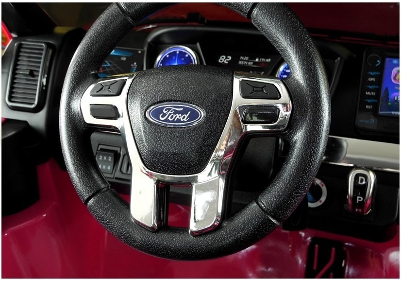 Auto na akumulator Ford Ranger 4x4 Różowy Lakier LCD Auto na akumulator Ford Ranger 4x4 Różowy Lakier LCD