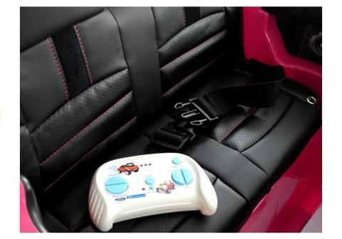 Auto na akumulator Ford Ranger 4x4 Różowy Lakier LCD Auto na akumulator Ford Ranger 4x4 Różowy Lakier LCD