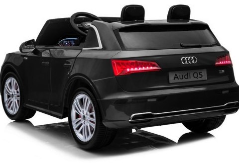 Pojazd na Akumulator Nowe Audi Q5 2-osobowe Czarne Lakierowane Pojazd na Akumulator Nowe Audi Q5 2-osobowe Czarne Lakierowane