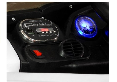 Auto na Akumulator XJL-588 Biały Auto na Akumulator XJL-588 Biały