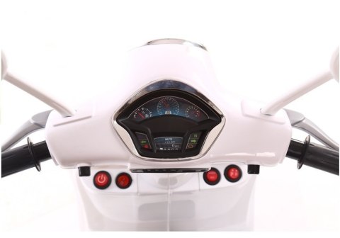 Motor na akumulator XMX318 czerwony Motor na akumulator XMX318 czerwony