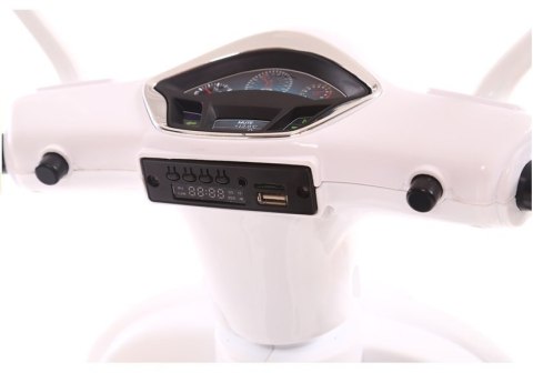 Motor na akumulator XMX318 czerwony Motor na akumulator XMX318 czerwony