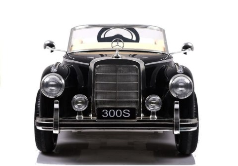 Auto na Akumulator LS-618 Czarny Lakierowany Auto na Akumulator LS-618 Czarny Lakierowany