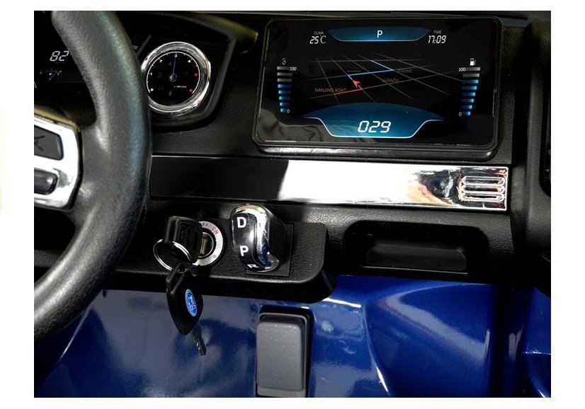 Auto na akumulator Ford Różowy lakier 4x4 Auto na akumulator Ford Różowy lakier 4x4
