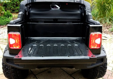 Auto na Akumulator Jeep HL1668 4x4 Czarny Auto na Akumulator Jeep HL1668 4x4 Czarny