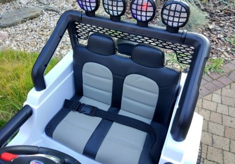 Auto na Akumulator S2388 Jeep Biały Auto na Akumulator S2388 Jeep Biały