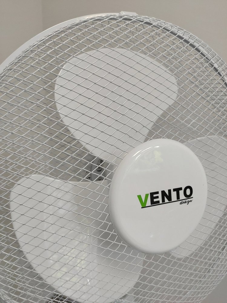Wentylator Vento Podłogowy 40 cm 40W z Pilotem Biały Wentylator Vento Podłogowy 40 cm 40W z Pilotem Biały