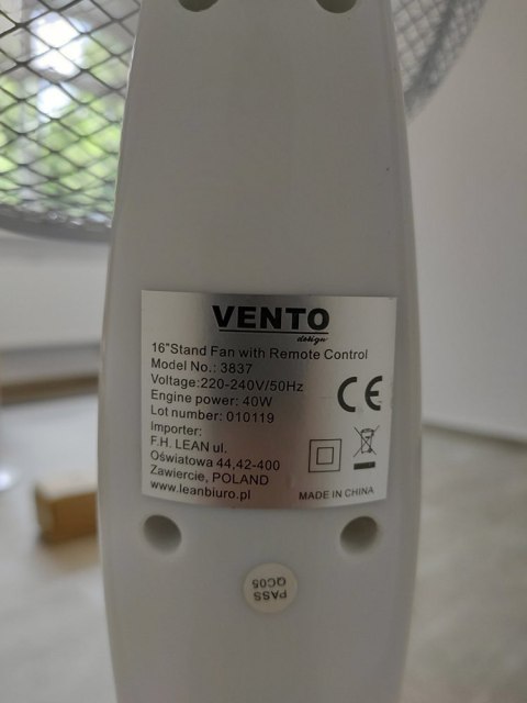 Wentylator Vento Podłogowy 40 cm 40W z Pilotem Biały Wentylator Vento Podłogowy 40 cm 40W z Pilotem Biały