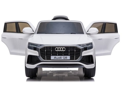 Auto na Akumulator Audi Q8 JJ2066 Biały Auto na Akumulator Audi Q8 JJ2066 Biały