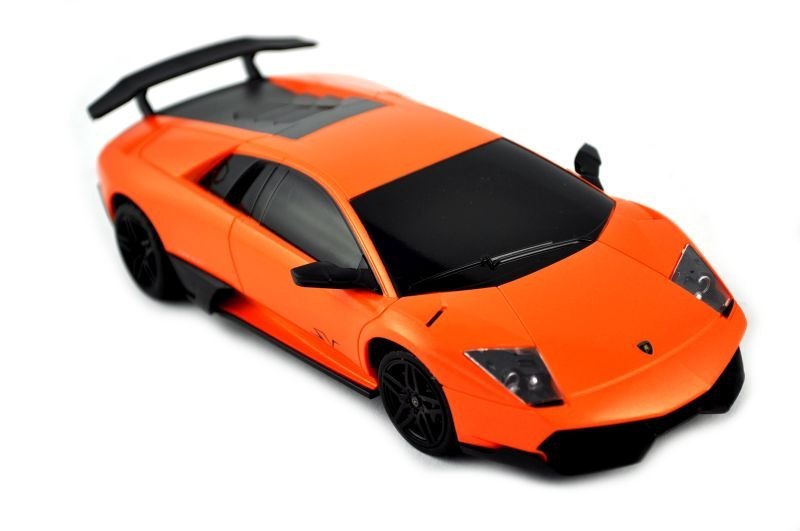 Samochód RC Lamborghini 670 - licencja 1:24 Samochód RC Lamborghini 670 - licencja 1:24
