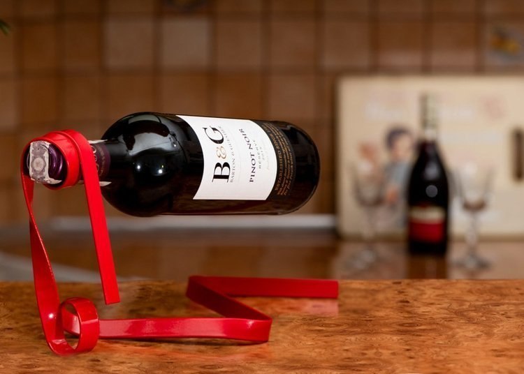 Stojak na wino WSTĄŻKA - CZEROWNA Stojak na wino WSTĄŻKA - CZEROWNA