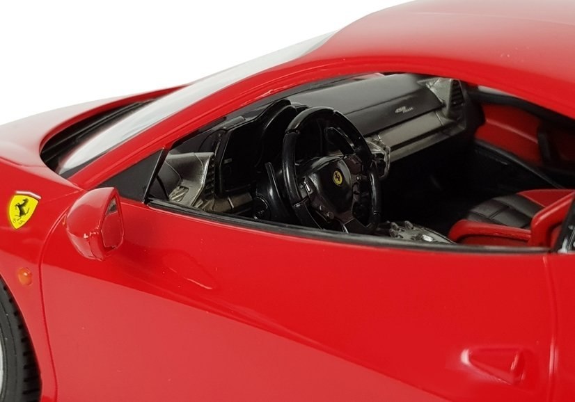 Auto R/C Ferrari Italia Rastar 1:14 Czerwone na Pilota Auto R/C Ferrari Italia Rastar 1:14 Czerwone na Pilota