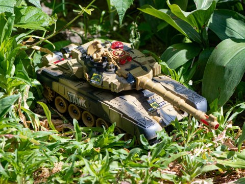 Czołg RC Big War Tank 9995 duży 2.4Ghz Czołg RC Big War Tank 9995 duży 2.4Ghz