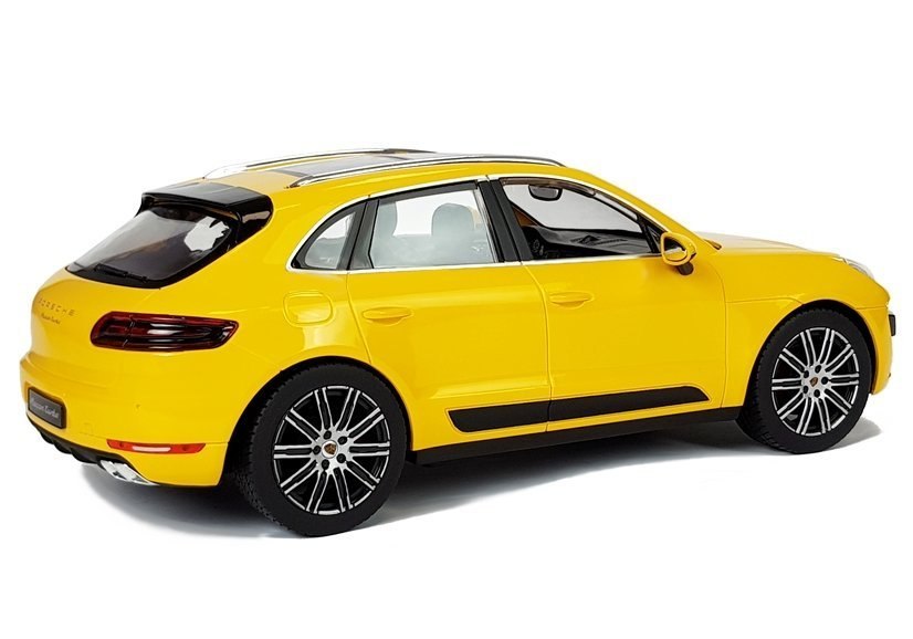 Auto na radio Porsche Macan Rastar 1:14 Auto na radio Porsche Macan Rastar 1:14